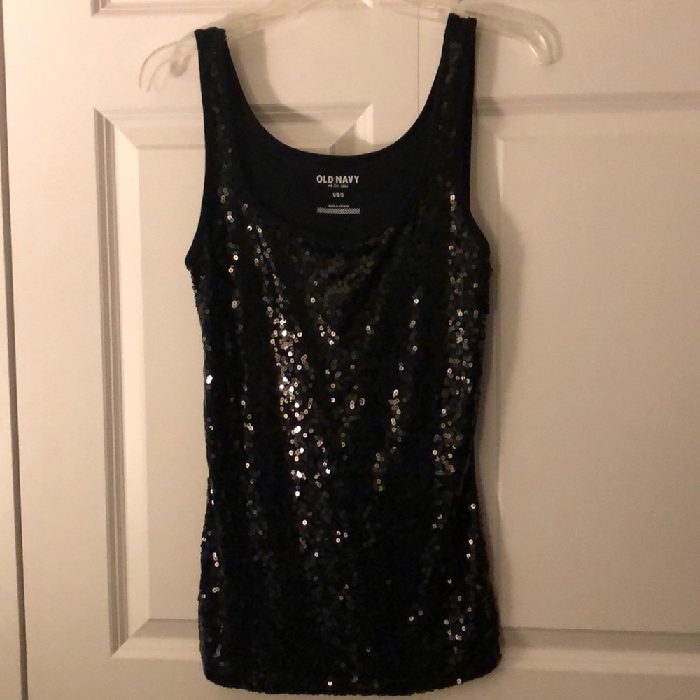 Sparkly tank.  Smoke free pet friendly home